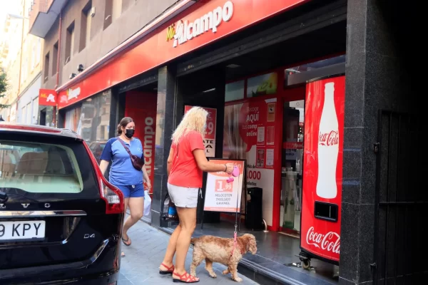 Alcampo anuncia el cierre de hasta 25 súper que afectará a un máximo de 710 empleados