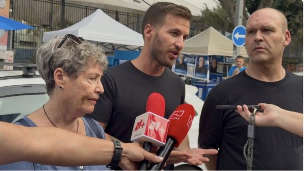 Israelíes residentes en España regresan a su país para participar en unas elecciones decisivas